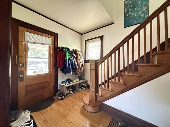 4th image of 1008 W Huron St