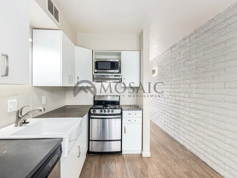 1204 S McClintock Dr #B — Photo 5