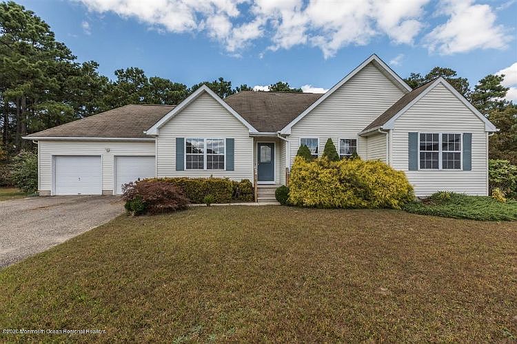 1st image of 14 Woodland Ct