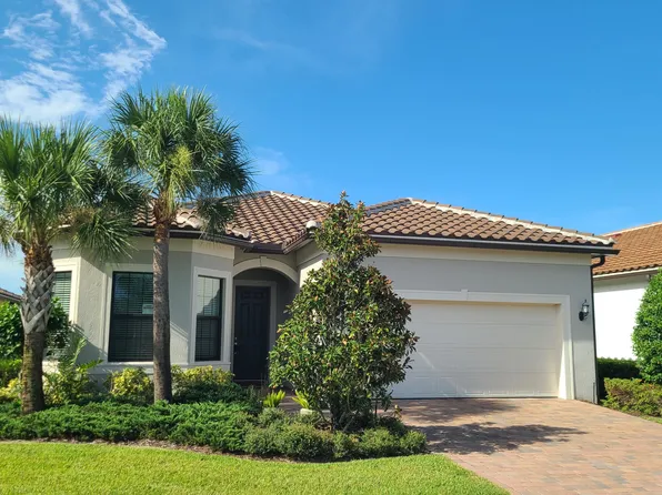 537 SE CRATHES Street, Port St Lucie, FL 34984