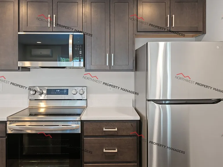 208 E Stella St #805-813 — Photo 8