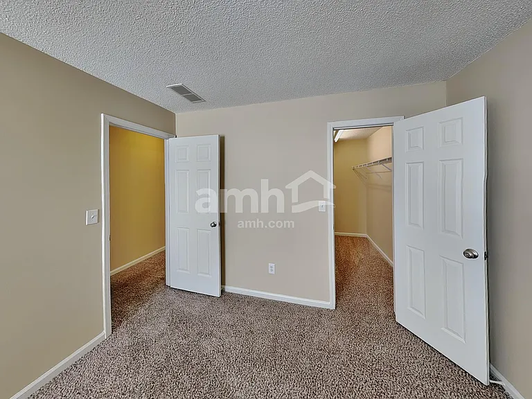 2523 Davenham Ln — Photo 17