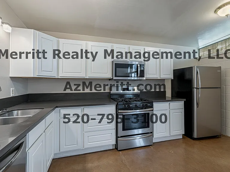 3647 E 2nd St #106 — Photo 10