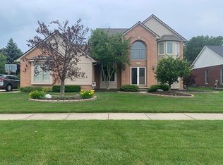 46619 Glen Pointe Dr, Shelby Township, MI 48315