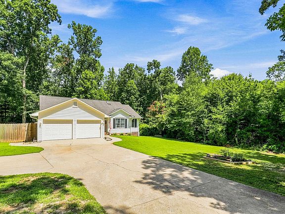 3rd image of 545 E Brookwood Dr