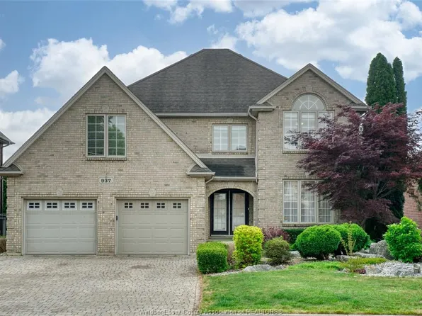 937 Pavan St, Windsor, ON N9G 2X5