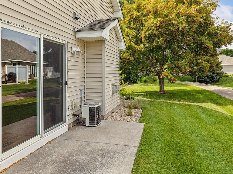 17346 Lilac Ln SE — Photo 29