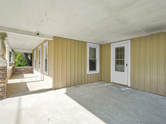 3rd image of 1055 Peerless Rd