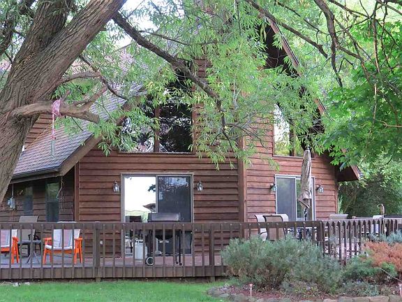 2nd image of 665 Lake Wisconsin Dr