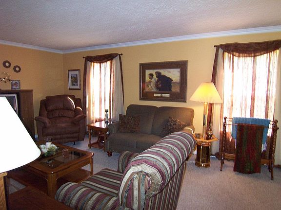 3rd image of 415 Timber Hill Dr