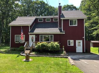 121 Weasel Rd, Dingmans Ferry, PA 18328