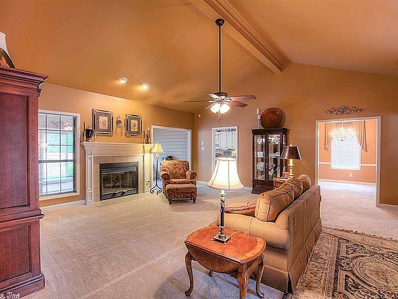 4th image of 12400 Gleneagles Dr