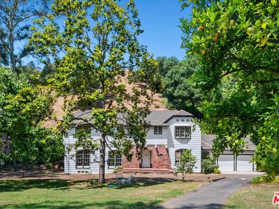 2221 Benedict Canyon Dr, Beverly Hills, CA, 90210