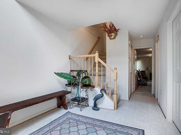 3rd image of 12756 Sidney Way