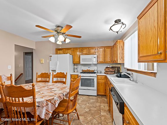 5th image of 3 Nostrand Ave