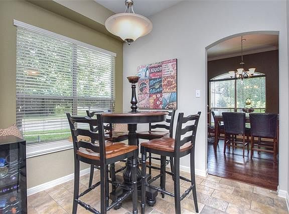 5th image of 1001 Williams Way