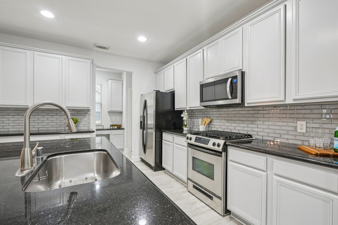 Panterra Way-S1007-014.jpg