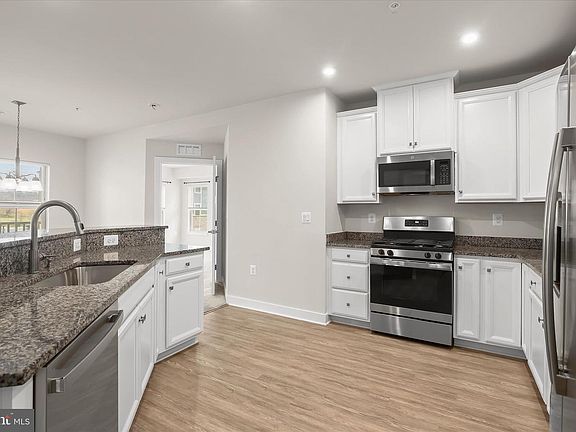 4th image of 3422 Angelica Way #103