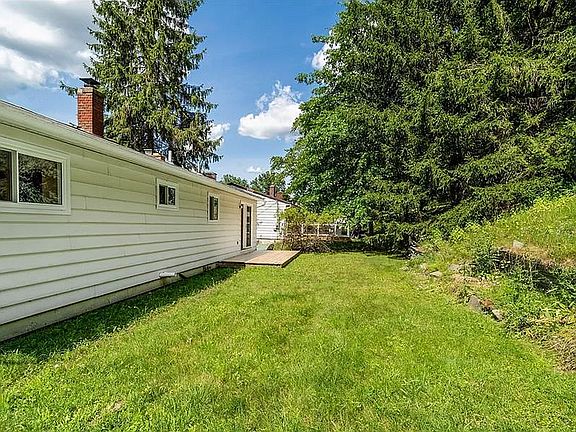 4th image of 4632 Marshall Dr W
