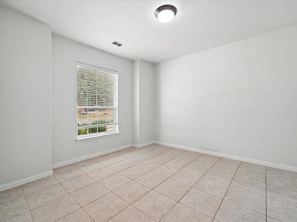 411 Winchester Dr