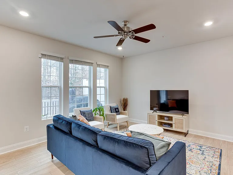 1295 Orchid Rd — Photo 11