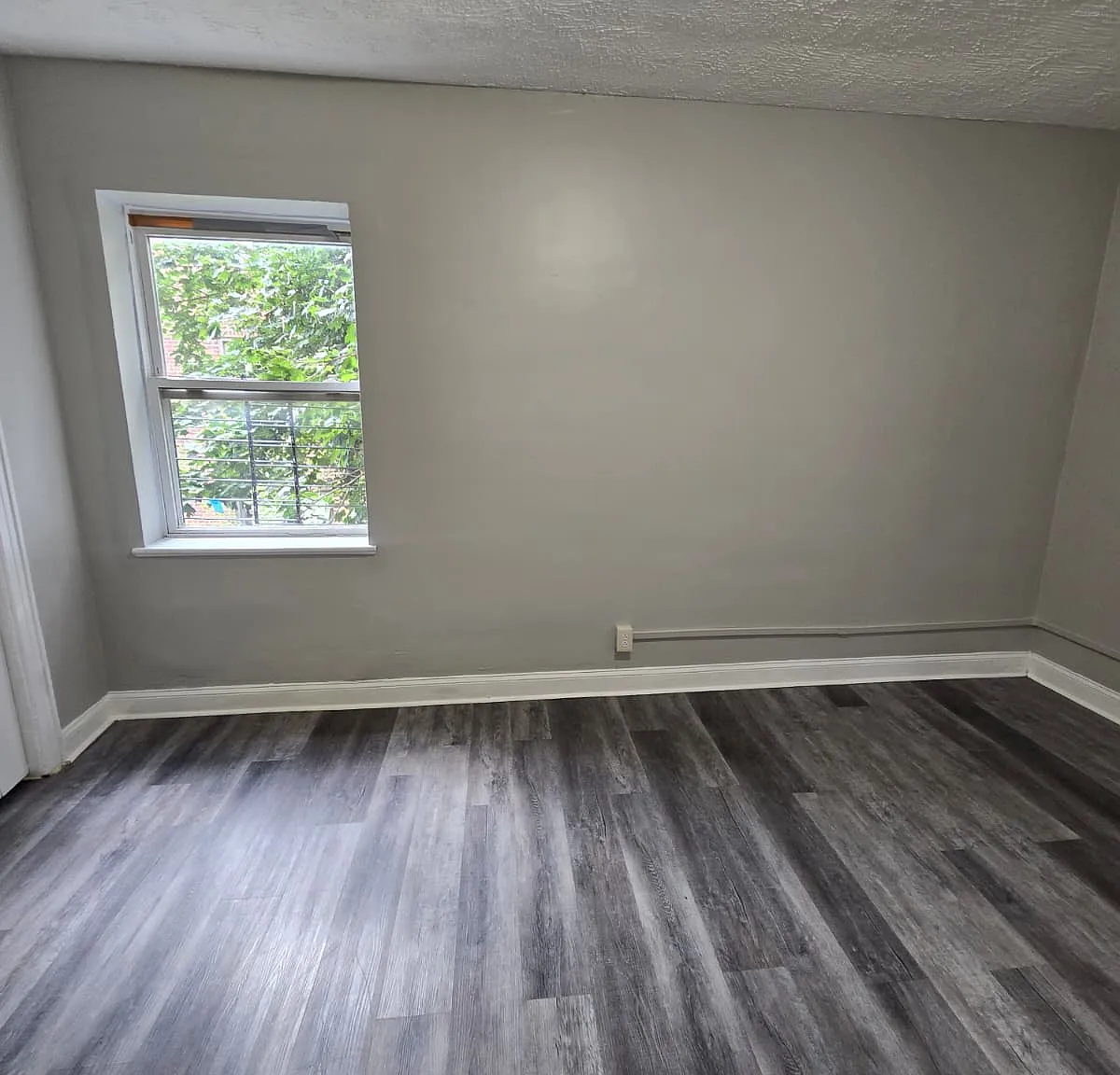 3 bed, $1,800 — Photo 4