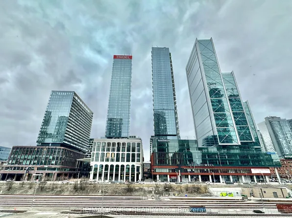 480 Front St W, Toronto, ON