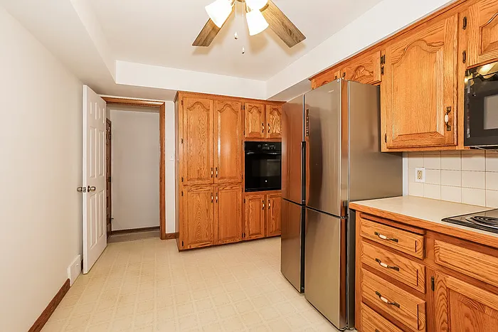 2674 Algonquin Dr — Photo 10