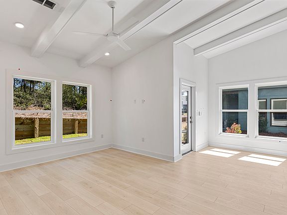 5th image of 32 Asher St Lot 36