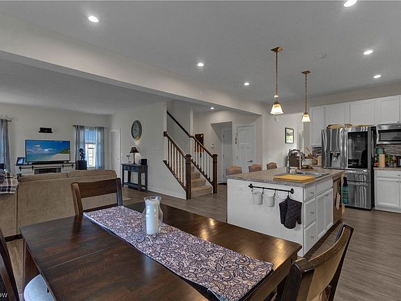 5th image of 1173 Cheverton Ave
