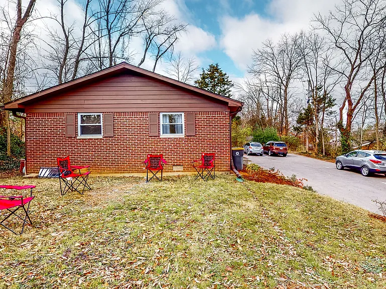 839 N Smith Rd #1 — Photo 15