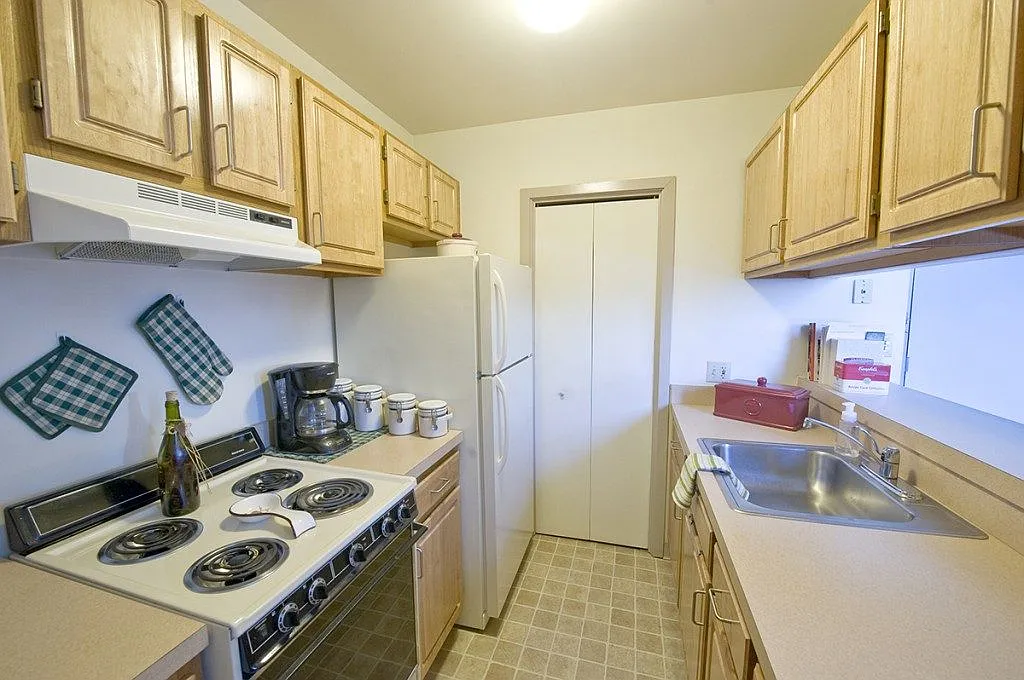 Franklin Street Apartments- Accepting Applications — Photo 3