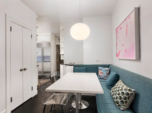 210 West 90th Street image 4 of 12