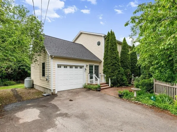 1 Pigeon Hill Ct #C, Rockport, MA 01966
