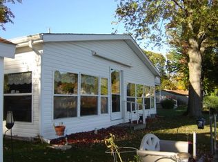 195 Lane 425b Jimmerson Lk, Fremont, IN 46737
