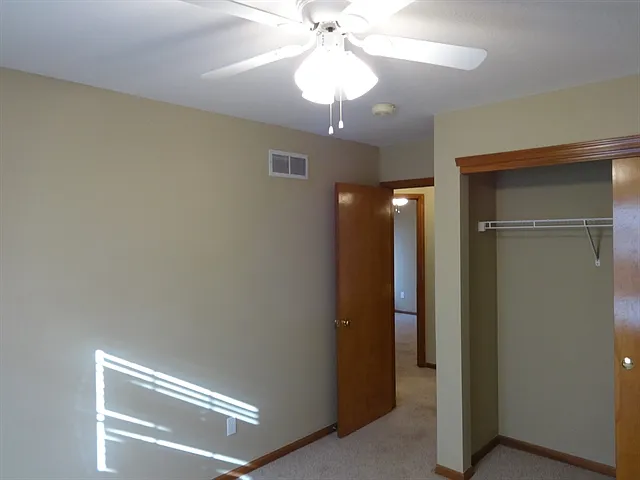 4936 Claymill Dr — Photo 11