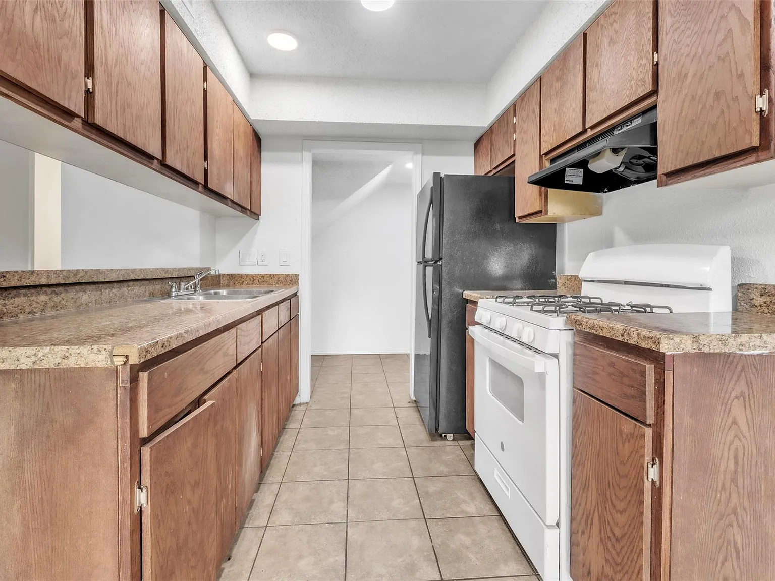 5805 Cougar Dr — Photo 4