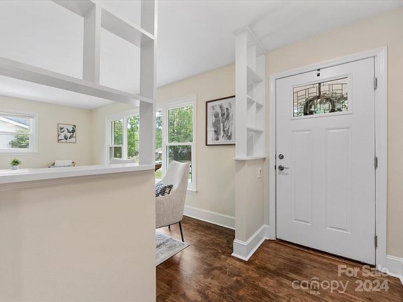 2nd image of 4727 Holbrook Dr