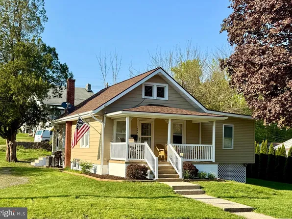 1949 Reading Ave, Reading, PA 19609