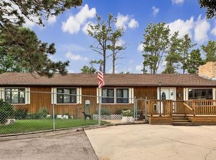 911 Elm St, Hot Springs, SD 57747