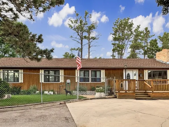 911 Elm St, Hot Springs, SD 57747