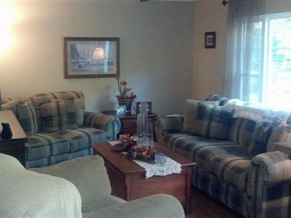 5th image of 16454 Larsen Ave