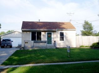 409 E 21st St S, Newton, IA 50208