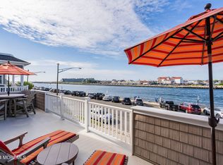 556 Riverside Dr, Manasquan, NJ 08736