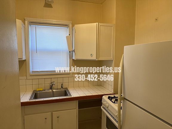 4th image of 1325 12th St NW #1