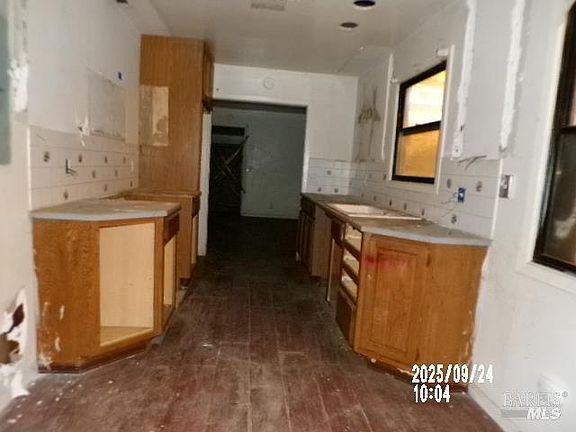 4th image of 6874 Crump Avenue