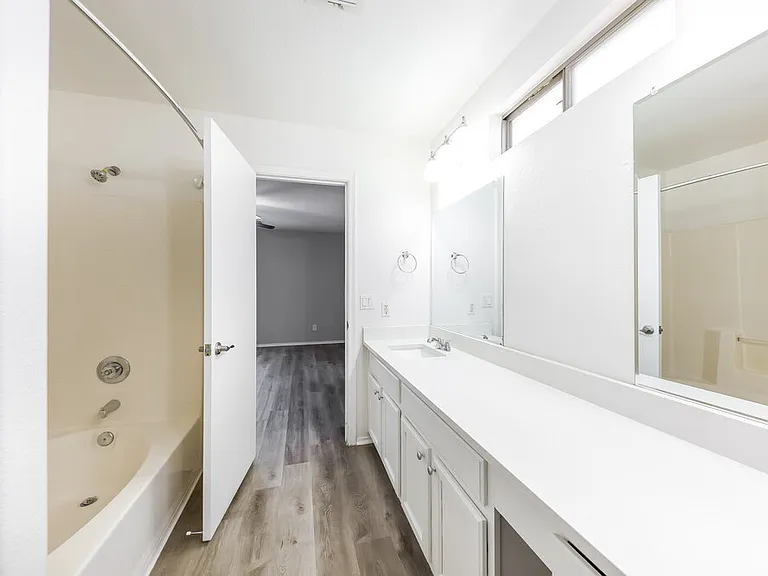 12830 W Via Camille — Photo 13
