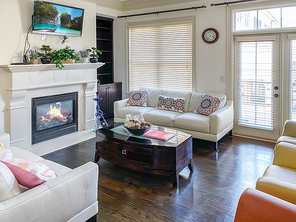 2nd image of 598 Ansley Cir NE