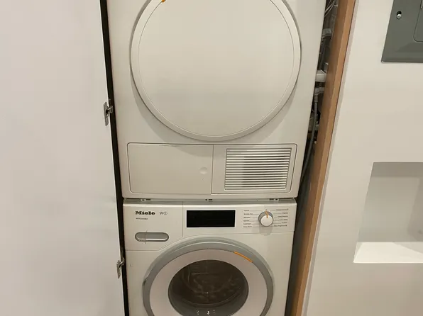 23 East 10th Street image 9 of 21