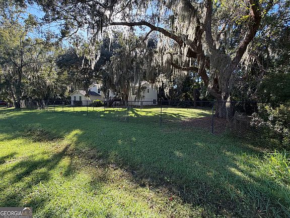 5th image of 72 Marsh Oak Dr